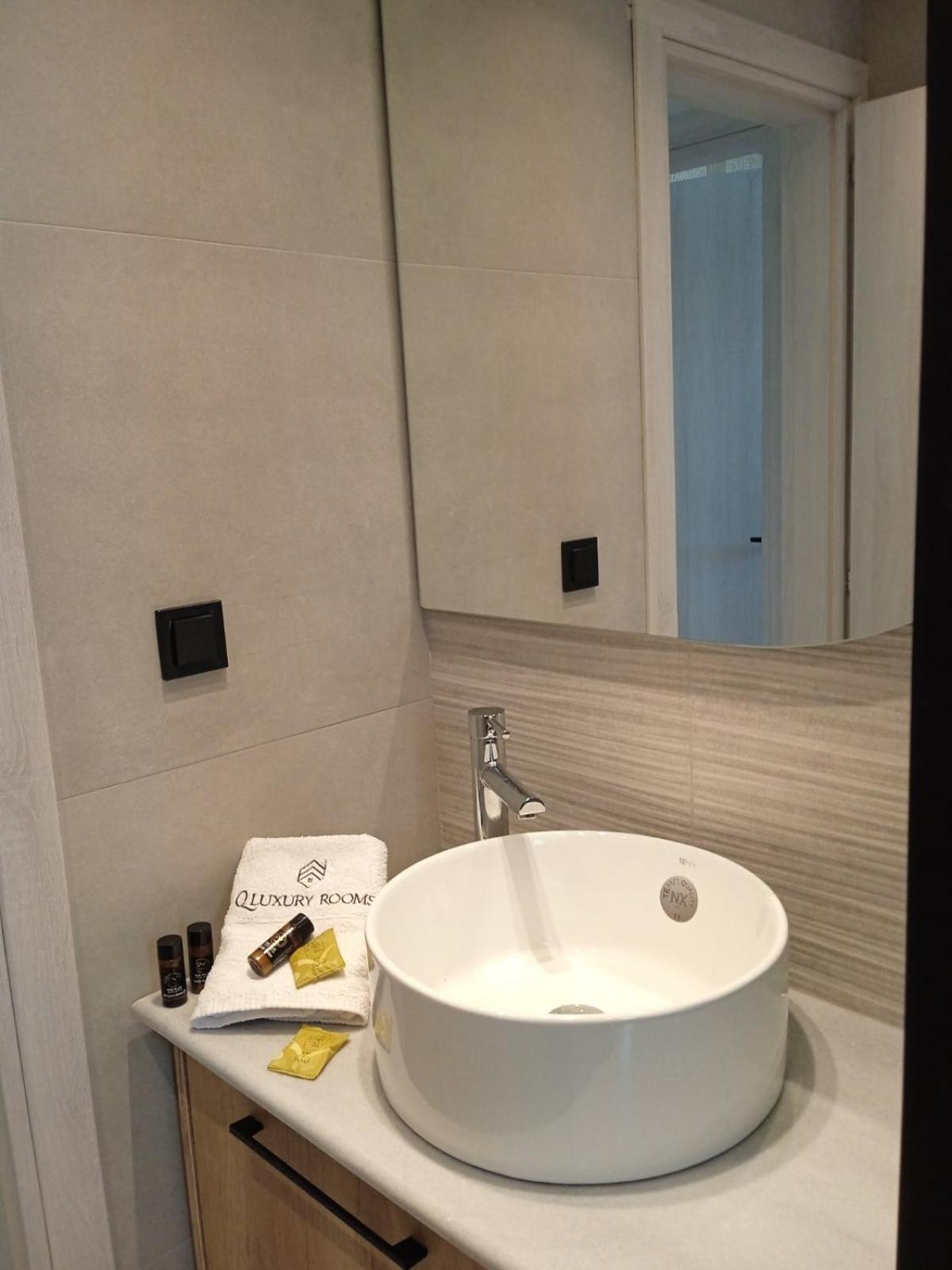 Q Luxury Rooms Paleros Habitación foto
